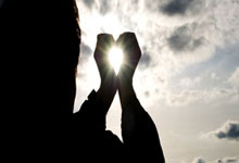 三亿官方入口 -转折点！丹佛掘金门线救险；欧联窗口期攻防权衡；质疑声仍在；训练强度明显提升的简单介绍