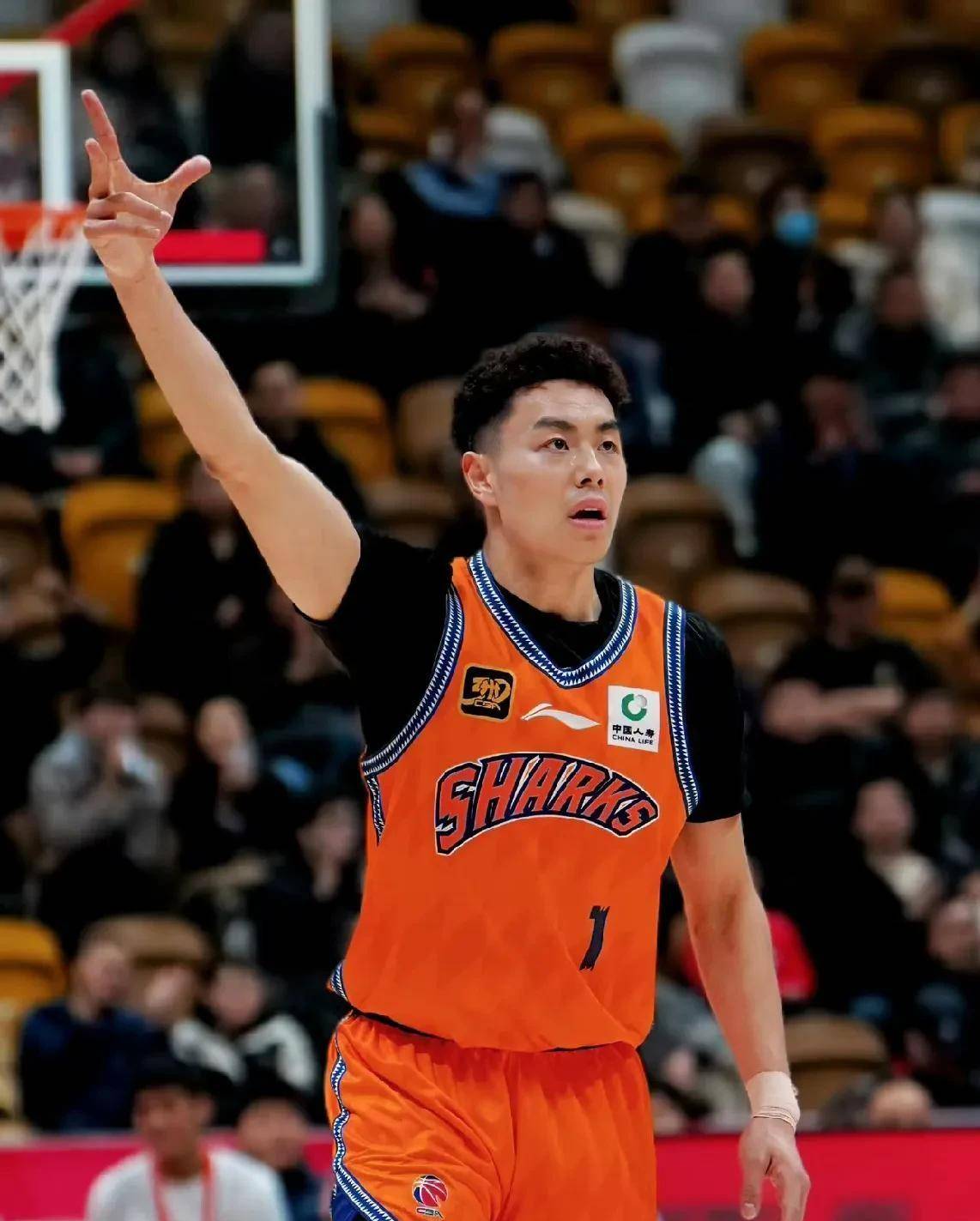 今晚新疆广汇备战NBA总决赛，战术微调细节曝光，信心回归，临场指挥获称赞的简单介绍