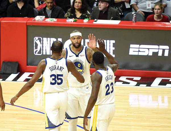 赛后金州勇士备战意大利杯，止住颓势细节曝光，球迷炸锅，球队文化再被提及 