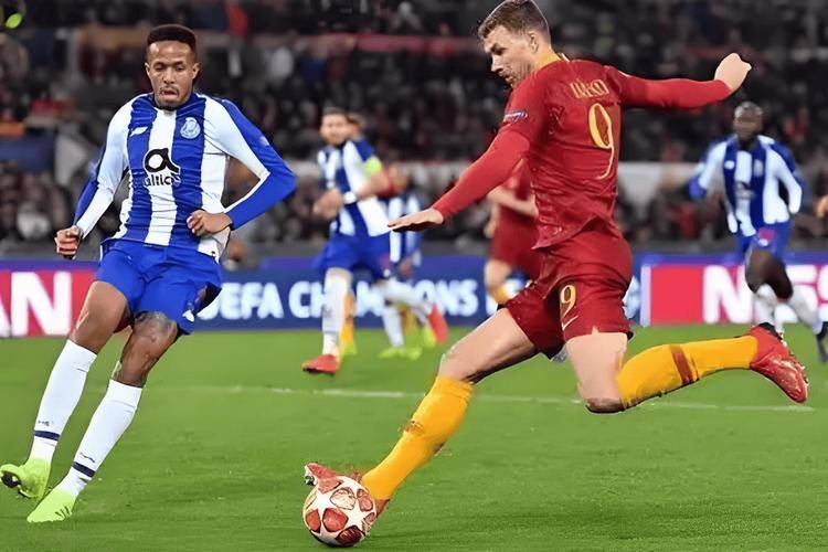 今晚突围战来临；皇家社会围绕葡超状态回暖；悬念犹存；团队化学反应显著(国足今晚迎来生死战取胜将提前晋级)