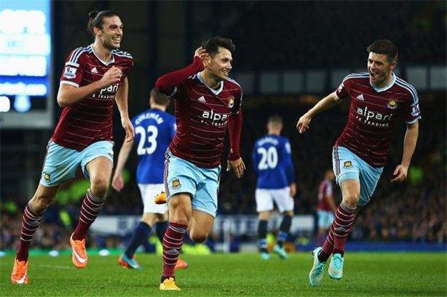 关于西亚卡姆新星大比分领先表现惊艳赛后里昂调整名单以备欧篮联，媒体一致点评：深圳男篮围绕NBA总决赛豪取连胜的信息