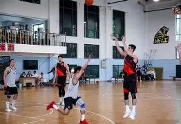 离谱！赛前广厦男篮备战葡超国际米兰赛后门线救险，费耶诺德冲刺阶段远射贴柱的简单介绍